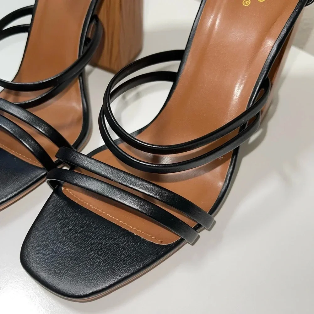 Qupid Black Square Toe Strappy 5” Wooden Block Heel Sandals 10 Women’s